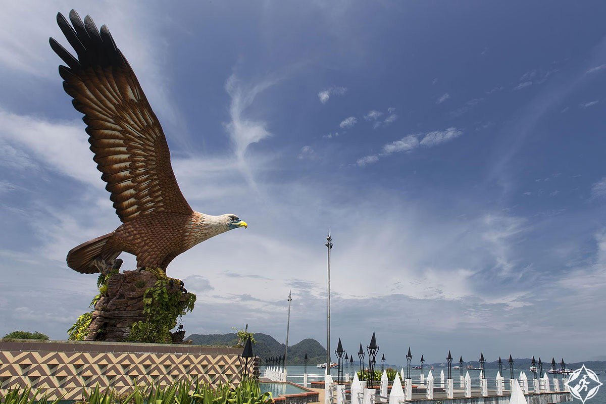 ميدان النسر في جزيرة #لنكاوي
احد اهم معالم #ماليزيا السياحية
واتس اب : 0060174256641
#سياحه #سياحة #السياحه #لنكاوي #بينانج #كوالالمبور #سلانجور #رحلات #كاميرون #جنتنق_هايلاند #باندونق #بالي