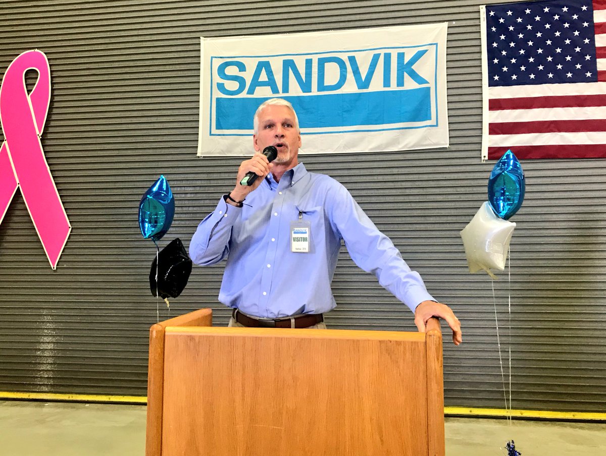 MfgAssocFL's tweet photo. We loved having Sen. Perry with us at @SandvikGroup in Alachua today as we recognize the 2018 Large Manufacturer of the Year! Congratulations Sandvik! #winning #manufacturing @AlachuaCounty @KeithPerryFL https://t.co/7LyRzuiFAn