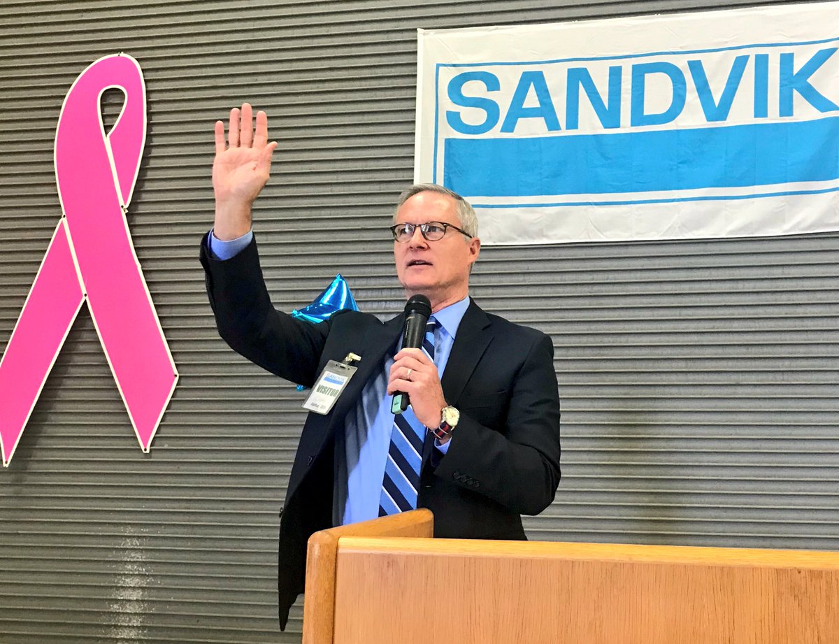 MfgAssocFL's tweet photo. An honor to speak alongside Rep Clemons today as we recognize our 2018 Large Manufacturer of the Year! Congratulations @SandvikGroup of @AlachuaCounty #winning #manufacturing @ChuckClemons21 https://t.co/A2WCdIynFO