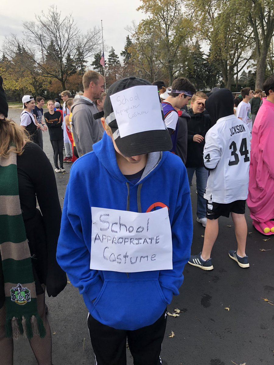 Voted favorite costume by teachers everywhere! #tlc28 <a href="/D28Northbrook/">Northbrook D28</a>