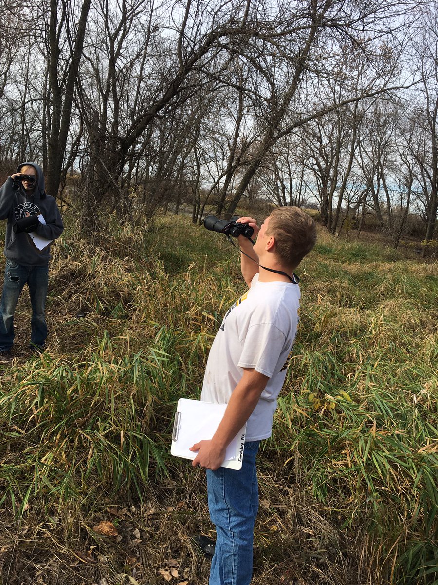 eburg_ffa's tweet photo. Studying Ornithology and Population Ecology in Wildlife and Fisheries today! https://t.co/D3kzgKZz8r