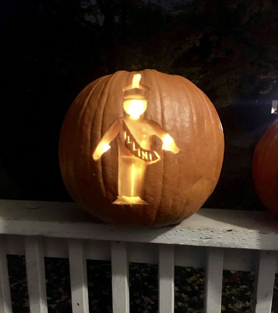 MarchingIllini's tweet photo. Happy Halloween from your Marching Illini! #band150 https://t.co/Aayy77NmKC