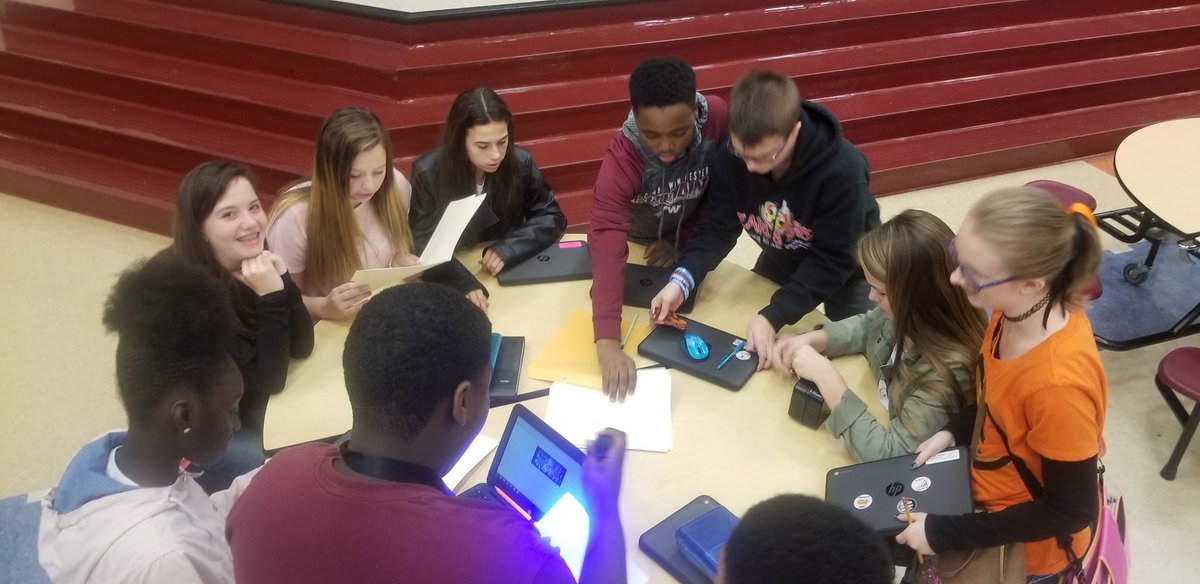 Mssnyder97's tweet image. Team 8-2 Halloween Breakout! #CWMSchangemakers @CWMS_office