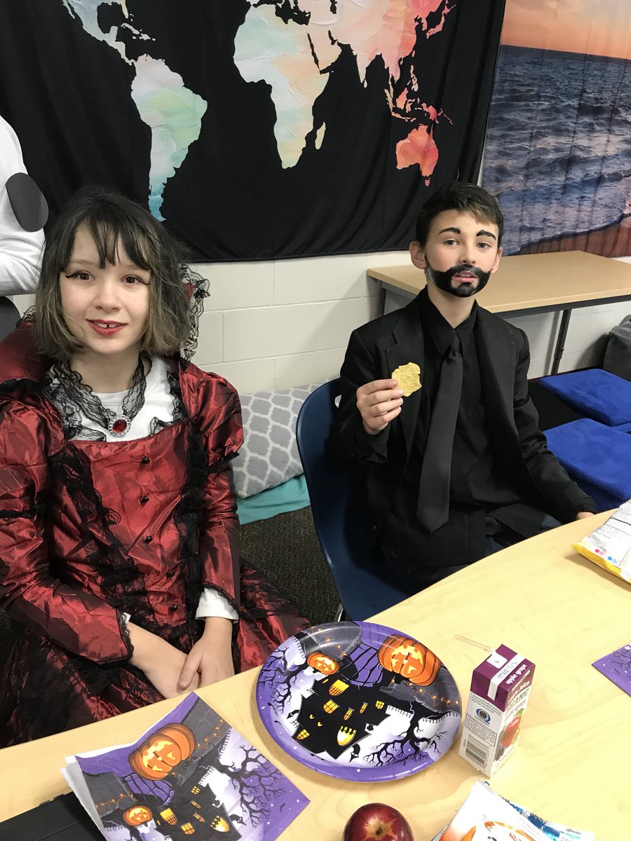 Another Halloween in the books! A reading dinosaur made my day! #engage103