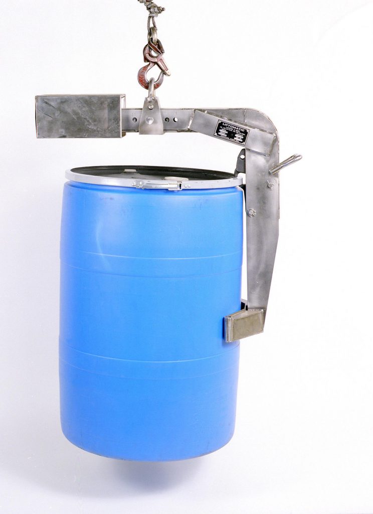 IndMacDig's tweet image. Liftomatic's HCB Hoist Attachment Handles all 55 Gallon Drums - industrialmachinerydigest.com/industrial-new…