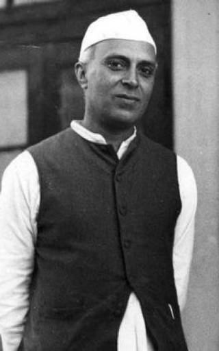 geetv79's tweet image. Mittronn, 
Why is Nehru Wearing a &quot;Modi Jacket&quot;❓

#ModiLies 
#ModiMadeDisaster 
#ModiAttacksRBI