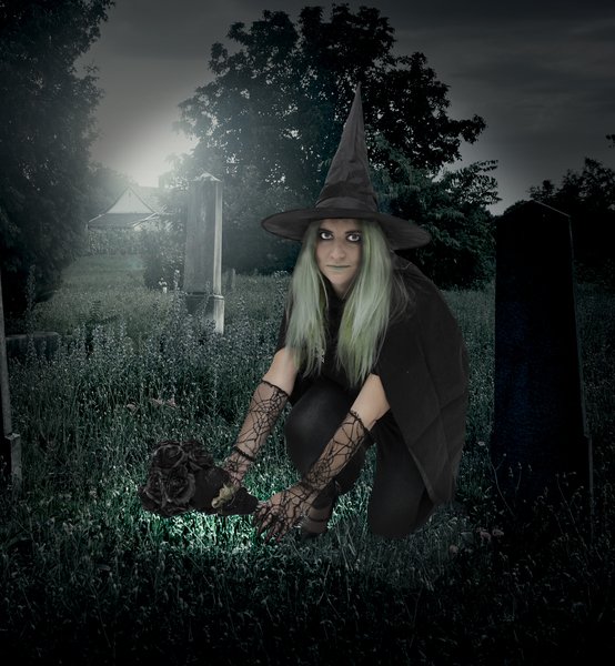 Event_Prop_Hire's tweet photo. Happy Halloween!!!
#halloween18 #prophire #furniturehire #halloweenevents #TrickOrTreating #eventprofs #themedevents #eventprophire #eventtheming #halloweenparties #HalloweenDecor #spooky #props #hire #events https://t.co/S0YN3SHMKL