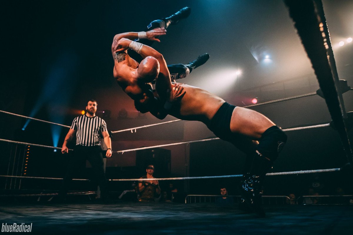 Bronco_PW's tweet photo. Art of the suplex: Grab them >Pop your hips >Throw (for extra effectiveness, have a 170k back squat and 150kg bench press in your locker) #suplexslinger #bronco #workhorse @UKDragonPro 📷 @blue_radical https://t.co/Ebf5JE8h2S