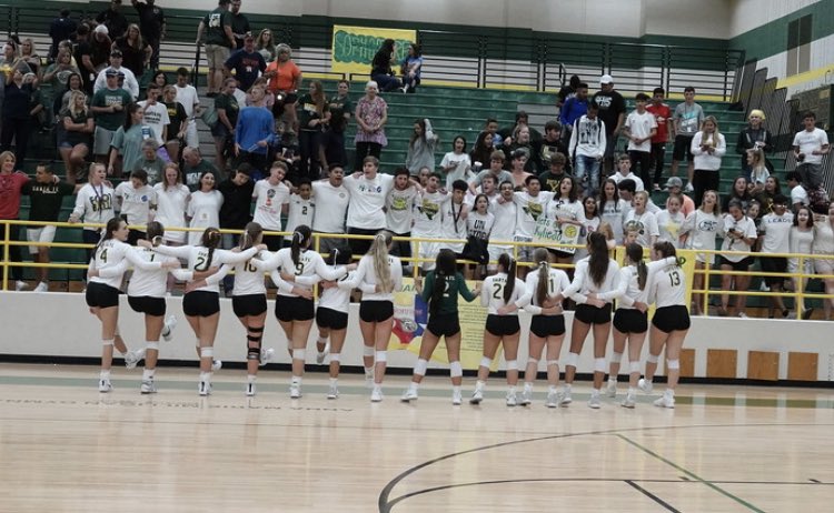 Round 2 tomorrow at Manvel HS!!!! 6:30!!!! against FB Hightower!!! everyone be there!!!!! 🏐🏐🏐 #LetsGetThisBread