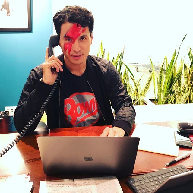 Aladdin desk job. ⚡️ ift.tt/2DeQXHI