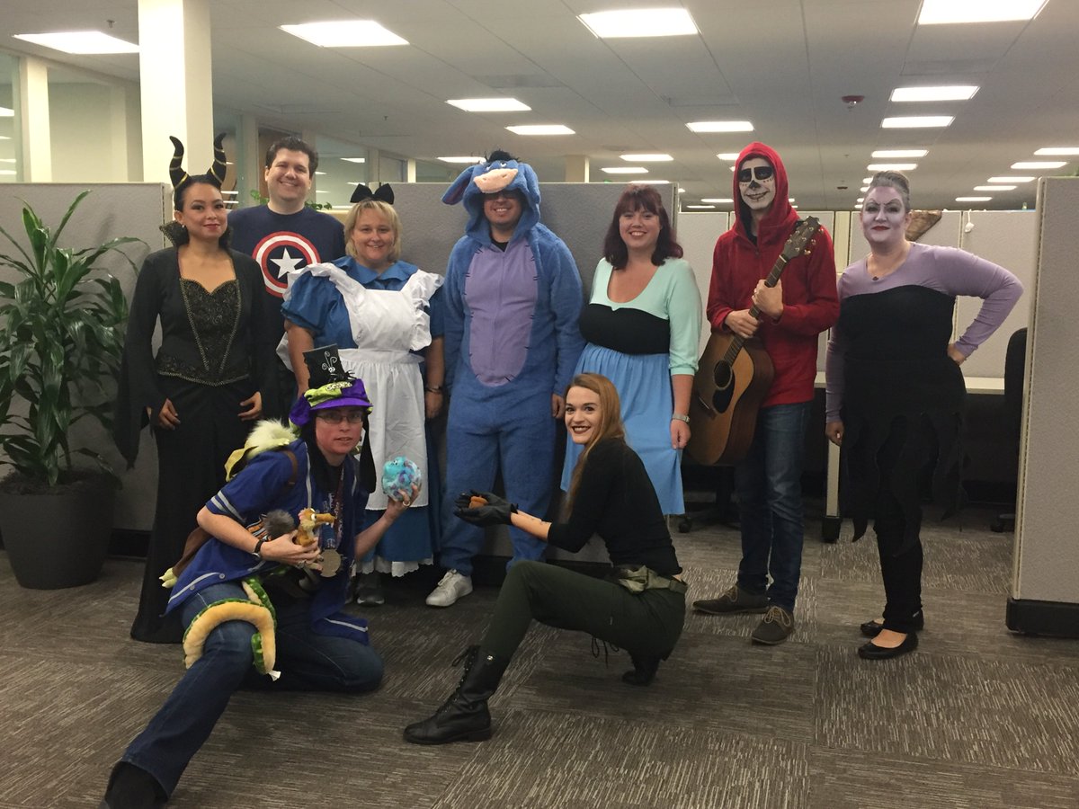 TriMarkUSA's tweet photo. Happy #Halloween from #TriMarkRWSmith! We hope you have a spooktacular day. https://t.co/TQ50u6OD0U
