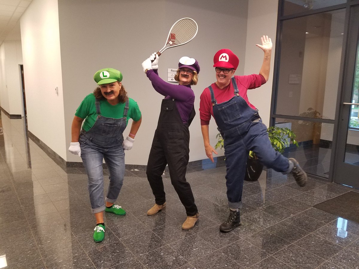 HouleLisa's tweet photo. Halloween at Kyocera! https://t.co/DJAmpujGbK