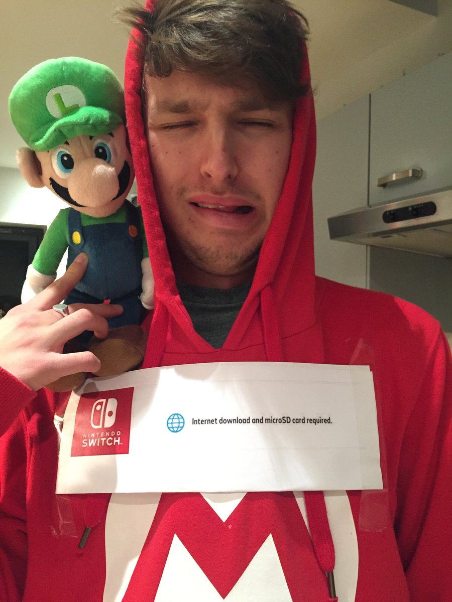Super Rare Games (@SuperRareGames) on Twitter photo 2018-10-31 18:30:05 I’m not a big Halloween person and am not easily scared. So I dressed up as what frightens me the most in the world. I’m not a big Halloween person and am not easily scared. So I dressed up as what frightens me the most in the world.