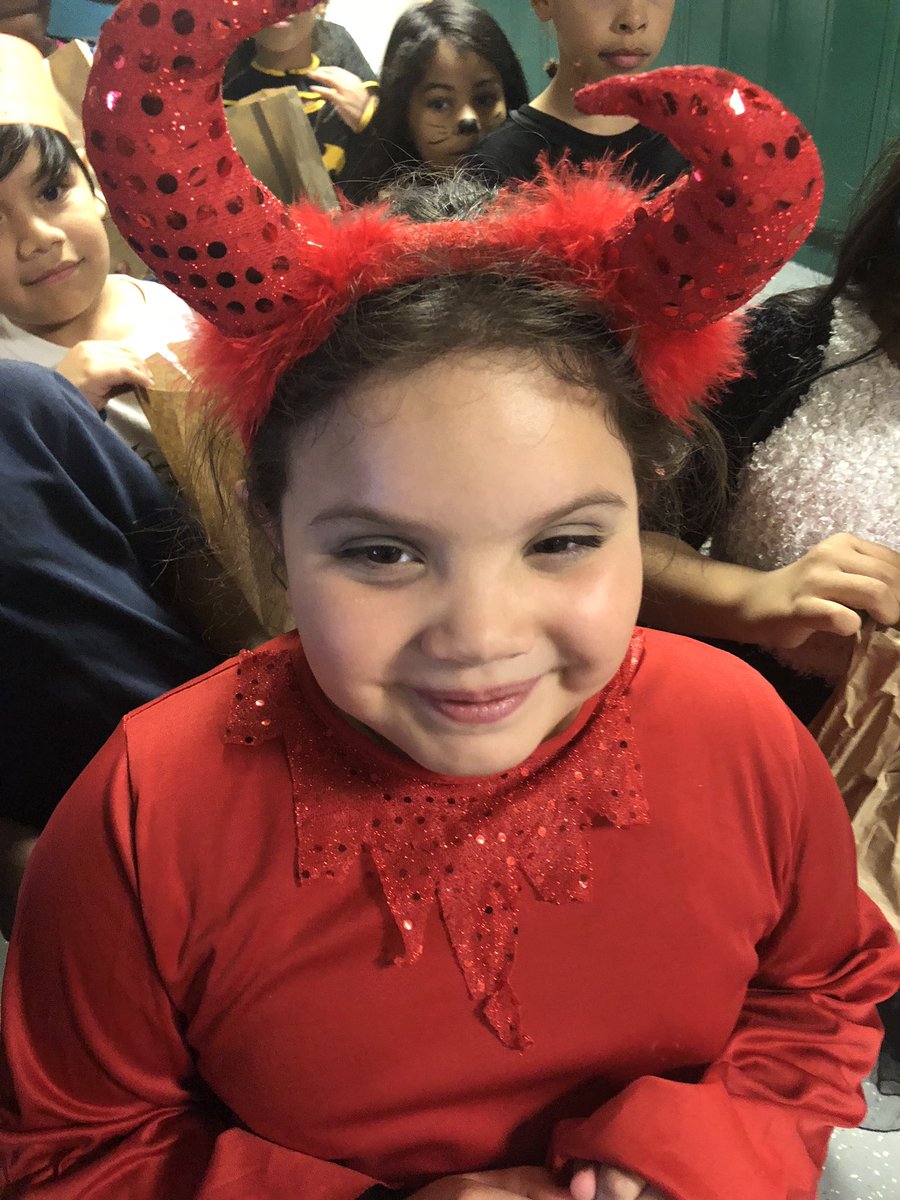 Lima_FortesES's tweet photo. PBIS celebrations @ElementaryLima   Cute little “devils” but “witch” group had more fun? Ss or Ts @pvdschools https://t.co/TLBsGjTCog