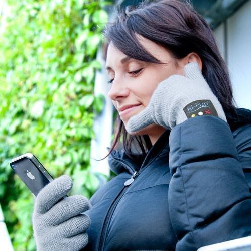 regalopedia's tweet photo. Guantes táctiles bluetooth con micro y altavoz para hablar por teléfono al más puro estilo Inspector Gadget 🧤🧤🧤

A la venta aquí >>> https://t.co/PtMq3PptFG

#guantes #gadgets #regalosoriginales #regalosparaelfrio #invierno https://t.co/bNjJy9LHRZ