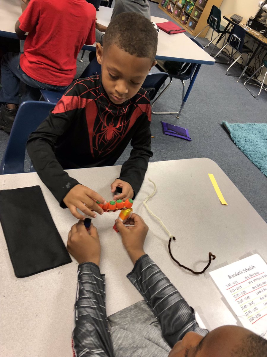 pamjdial's tweet photo. 1st Grade students in Ms. Elms’ class worked on a STEM challenge called “Room on the Broom!” #MustangsMustSTEM @lrsd @MichaelPoore1 @sadiemi73712680 https://t.co/3xWMMF0GEN