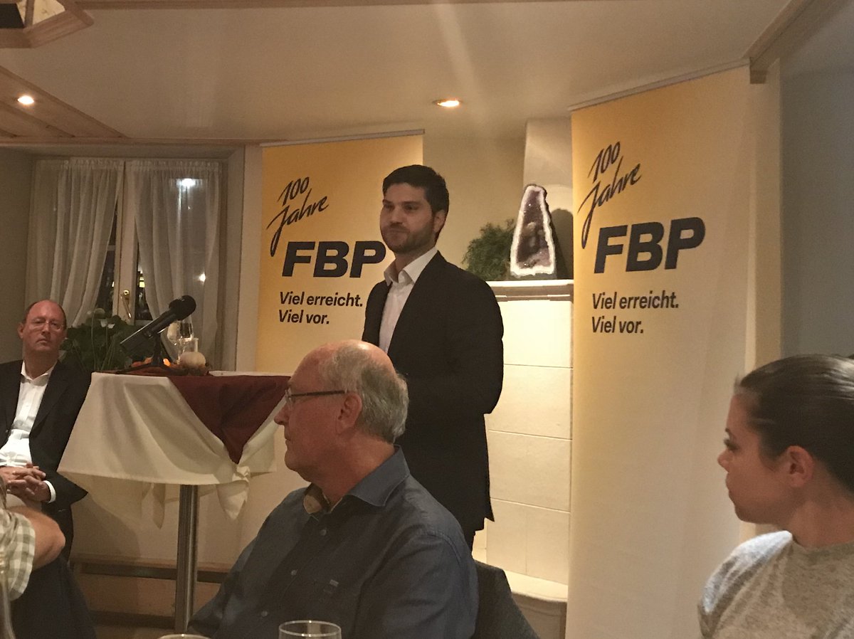 FBP_FL's tweet photo. Unser Kandidat für Gamprin-Bendern heisst Johannes Hasler! Herzliche Gratulation zur einstimmigen Nomination.
#fbp #vorsteherkandidat #gamprin #bendern https://t.co/BBaQ2wlttI