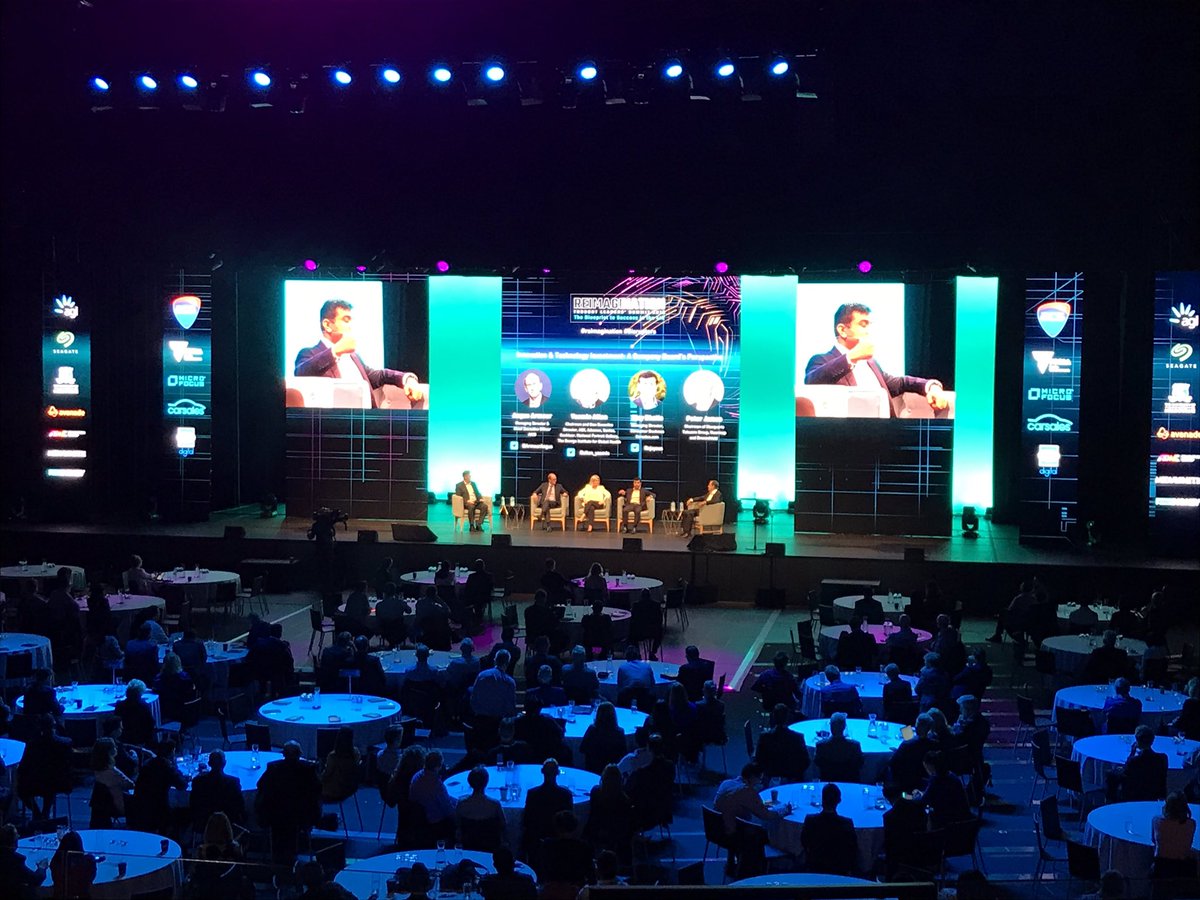 #Reimagination Innovation &amp; Tech: A Boards Perspective. How do we make the customer journey better? <a href="/ACSnewsfeed/">ACS</a> <a href="/AjayAus/">Ajay Bhatia</a> <a href="/allen_yasmin/">Yasmin Allen</a> @ArmourAngus