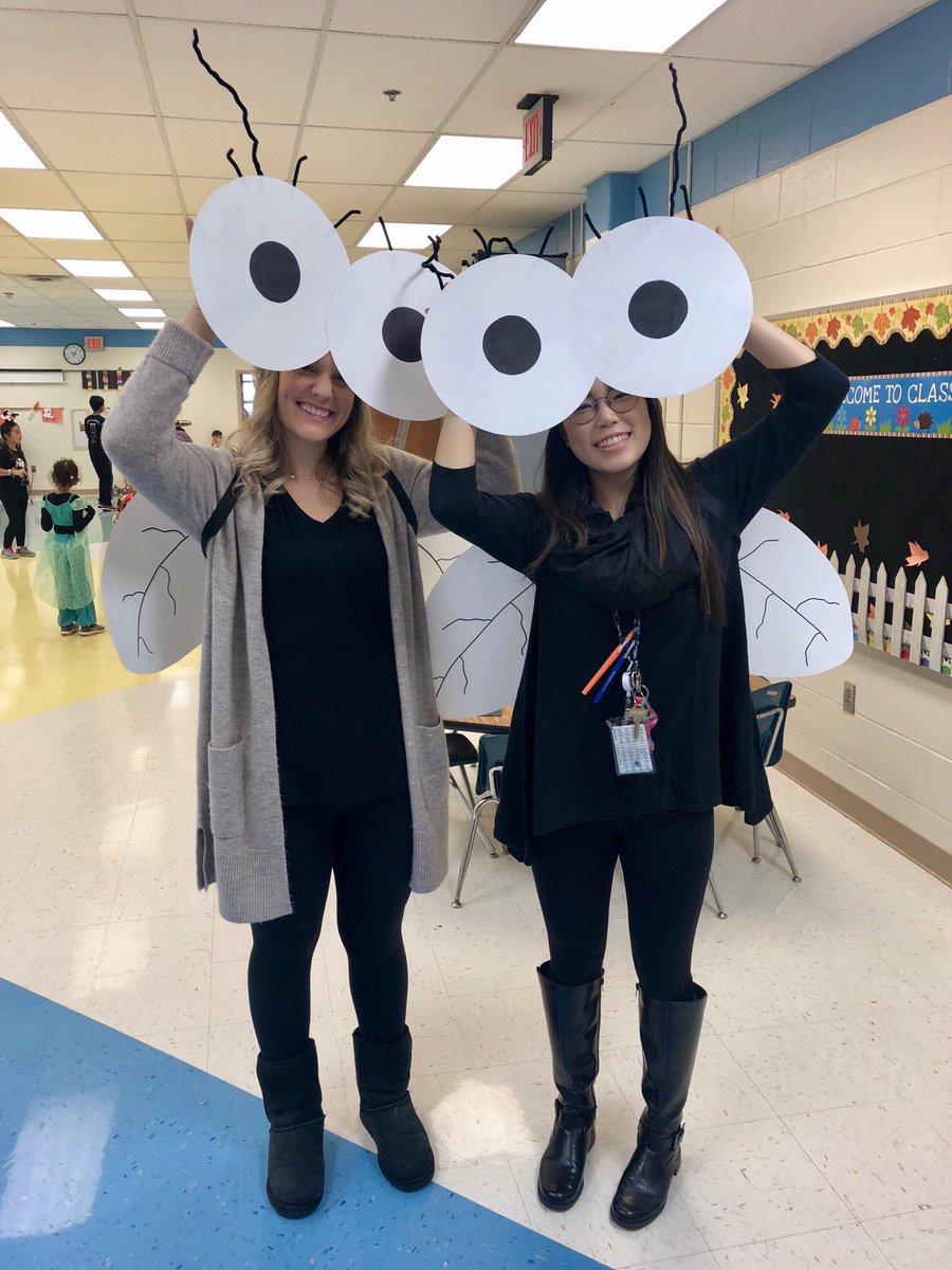 turtle_lot121's tweet photo. FUN, HAPPY, EXCITED! What 🎃 day🕸👀🤖👻 #bestday #creativeinterns #joy #immersionkinder🇰🇷 https://t.co/zQTvDBVRrh