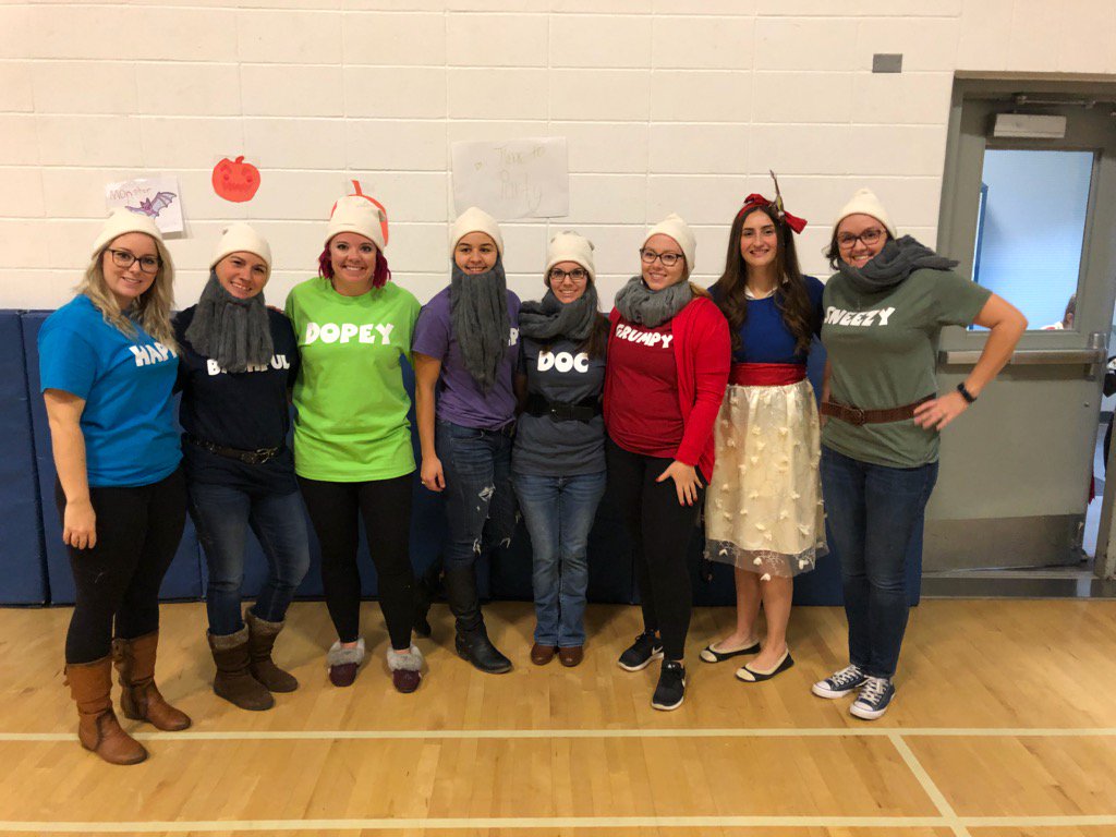 kdmousez's tweet photo. When you have the best grade level partners ever. You dress as as snow white and her dwarfs. We had exactly the right number too!! @MTGPCSD @kaileydoucette @mt_3mont #teachertribe #Halloween https://t.co/aIUdJ7NFyV