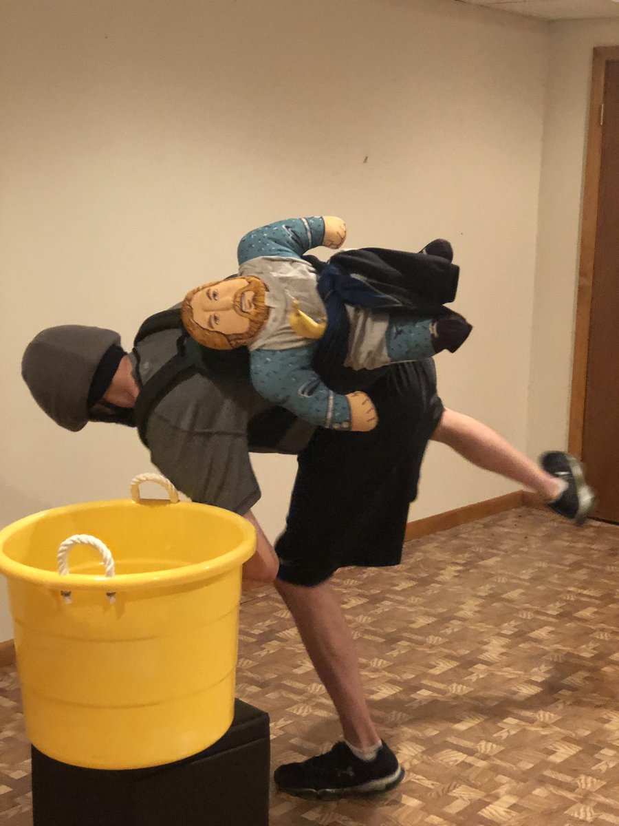 derrick_wvu's tweet photo. @SHOTOFYAGER @DerrickMTV I hope I donβt need to explain my #ChallengeMania #HalloweenContest #BananasBackpack https://t.co/EHyVZTeTOP