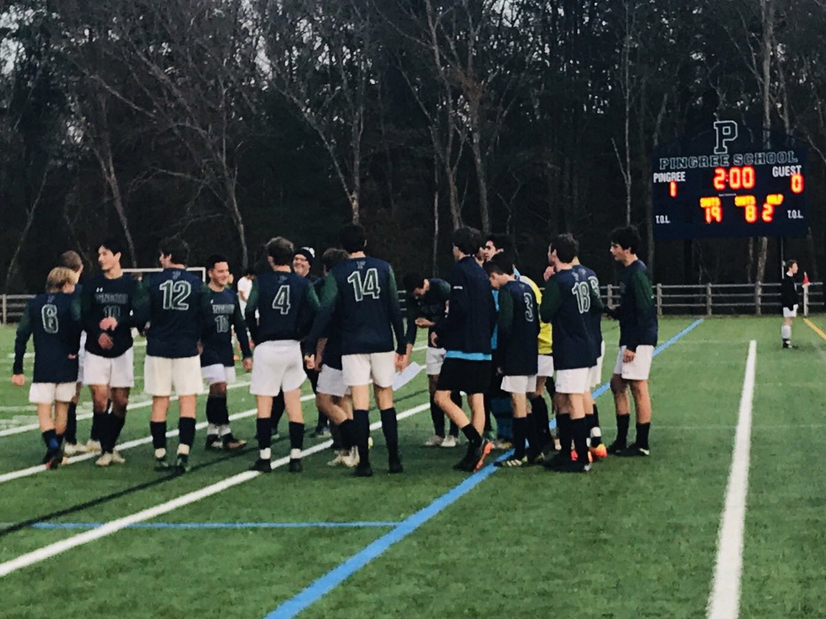 pingreesports's tweet image. Pingree boys varsity soccer comes up with a big 1-0 win against Concord tonight in front of a great Halloween crowd! #gohighlanders