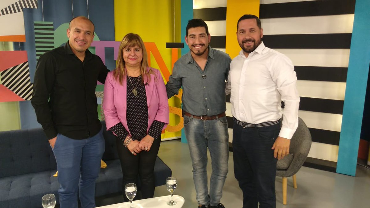 Gracias #AndresGonzalez #JosuéLima #MonicaNofal por participar de Distintos Parecidos sobre #VentasOnline 💻

📺 Canal 30 TDA Canal 22 de Supercanal Digital 
💻 unidiversidad.com.ar