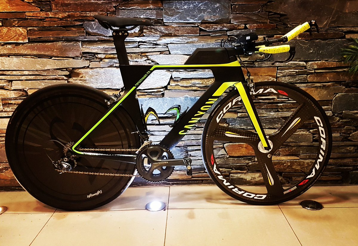 jmirandaOk's tweet photo. Esta noche dormimos juntos!
Lista #MyCanyon #SpeedMaxCF para correr el @IronmanArgentin #im703bsas el próximo 4/11/2018. 
El tiempo ya esta en las piernas, como dice mi querida entrenadora @elisalapentah3o, ahora solo esperar el momento de disfrutar la etapa de ciclismo. https://t.co/2dx6m317BD
