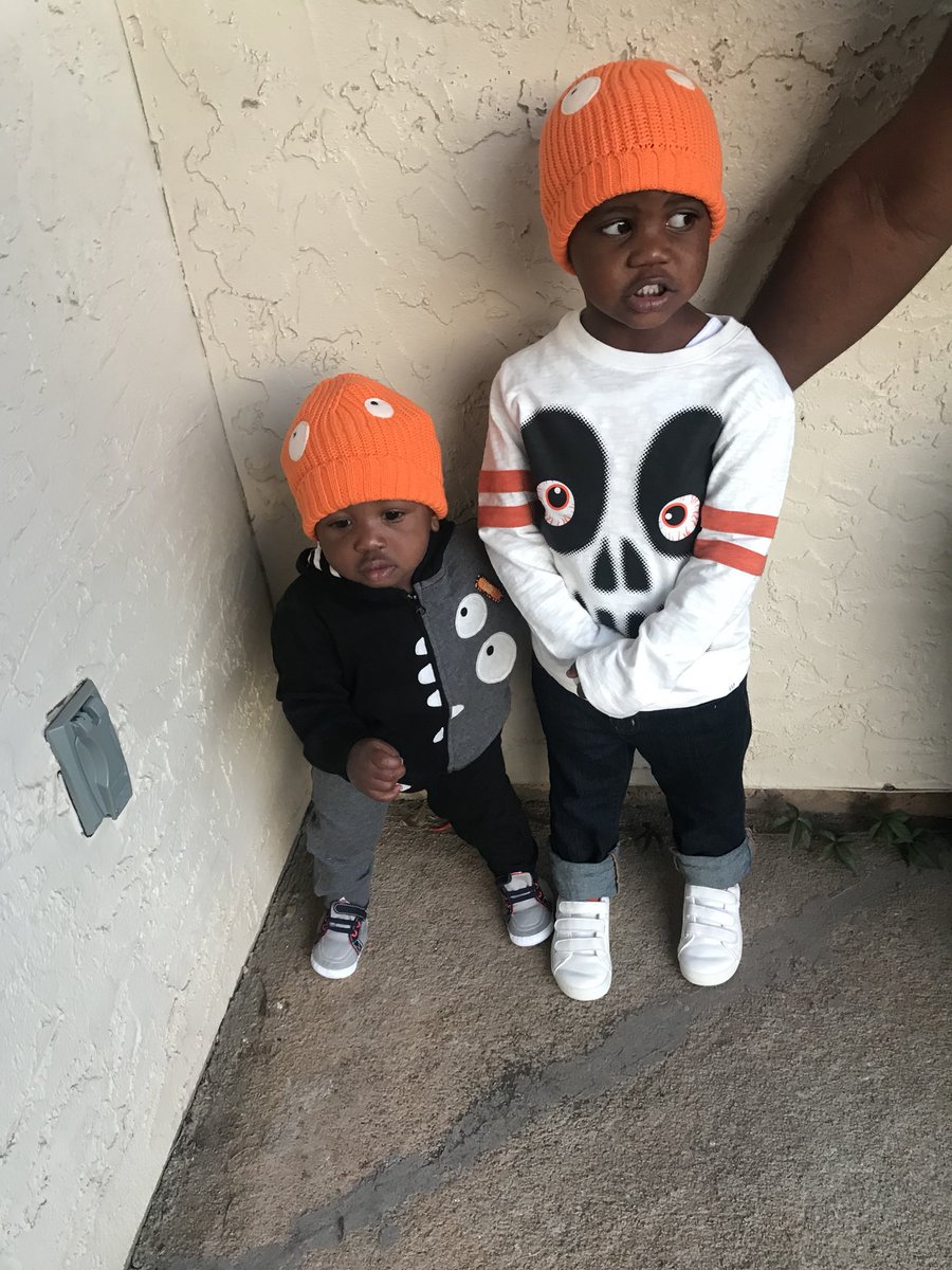 NANNYALLDET1's tweet photo. HAPPY HALLOWEEN FROM MY BOYS #GAP #FLYHIGHDJ πππΎππ€πΎ https://t.co/BzWvUnF4Bc