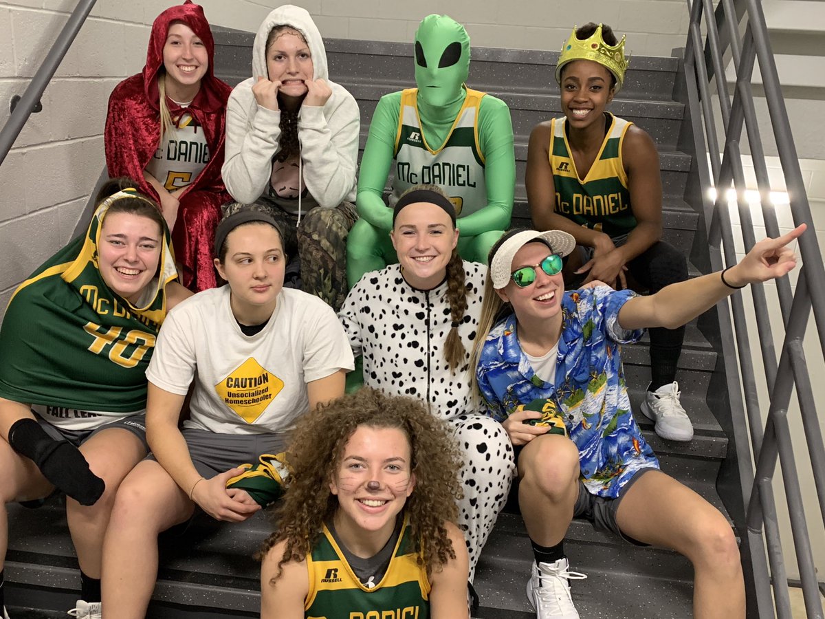 McDaniel_WBB's tweet photo. HAPPY HALLOWEEN from your favorite ghouls!!!! π»ππ»ππ»#mcdanielcollege #getonthehill #gtwb https://t.co/OhWQCS1nRH