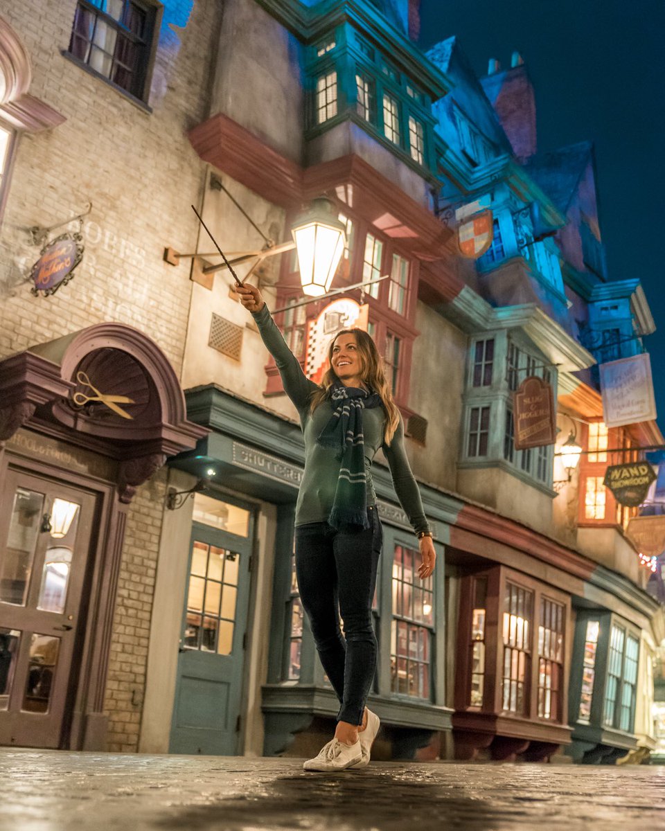 roamaroo's tweet image. Magic happens to those that believe in it @UniversalORL #universalorlando #uorblogsquad #harrypotter #wizardingworldofharrypotter