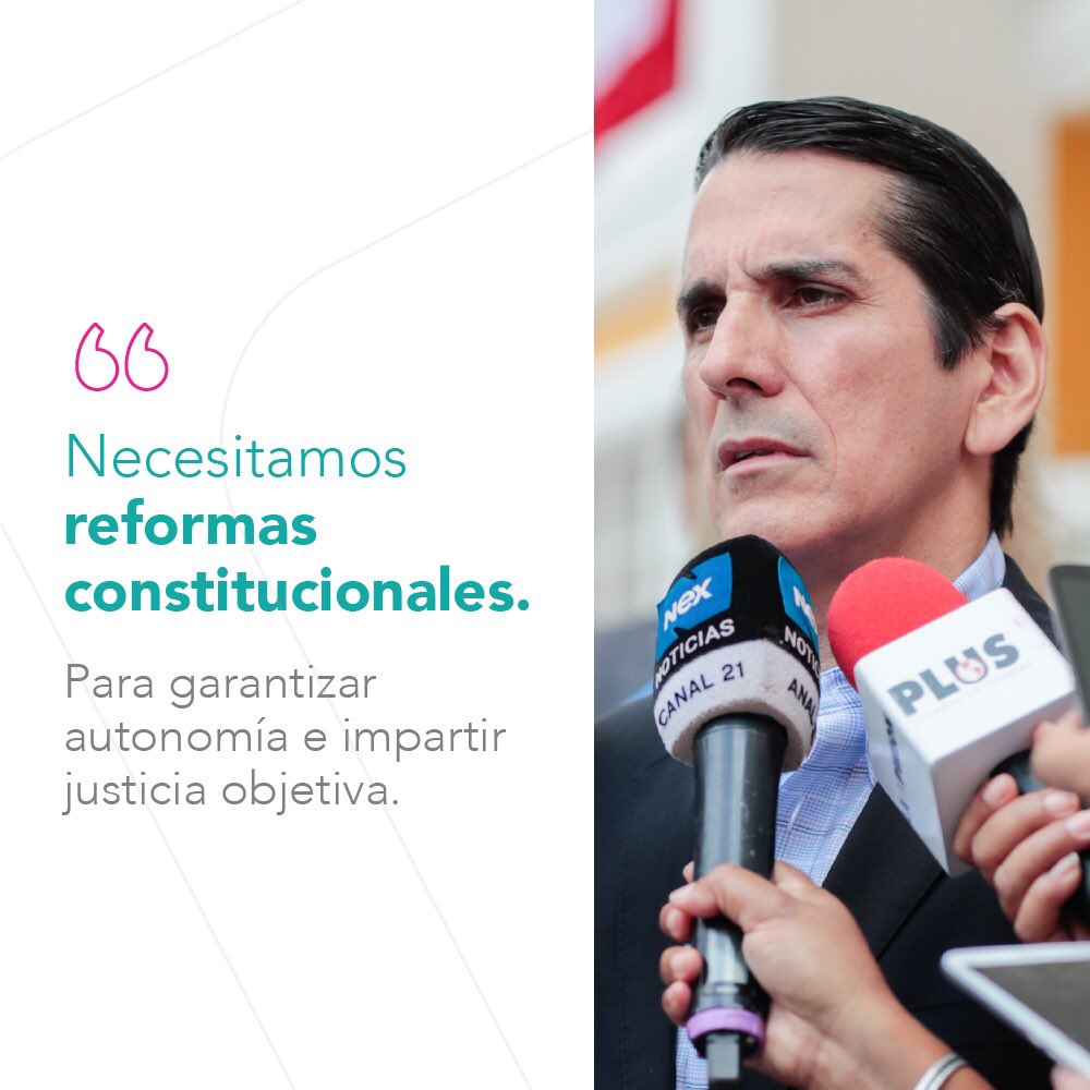 romuloroux's tweet photo. Hoy estuve en el Colegio Nacional de Abogados donde reiteré que defenderé Panamá e impulsaré reformas constitucionales enfocadas en quitarle Poder al Ejecutivo, justicia igual para todos nada de privilegiados, que garantice la Seguridad, Salud y el crecimiento de todos. https://t.co/UKZ0UfF7D1