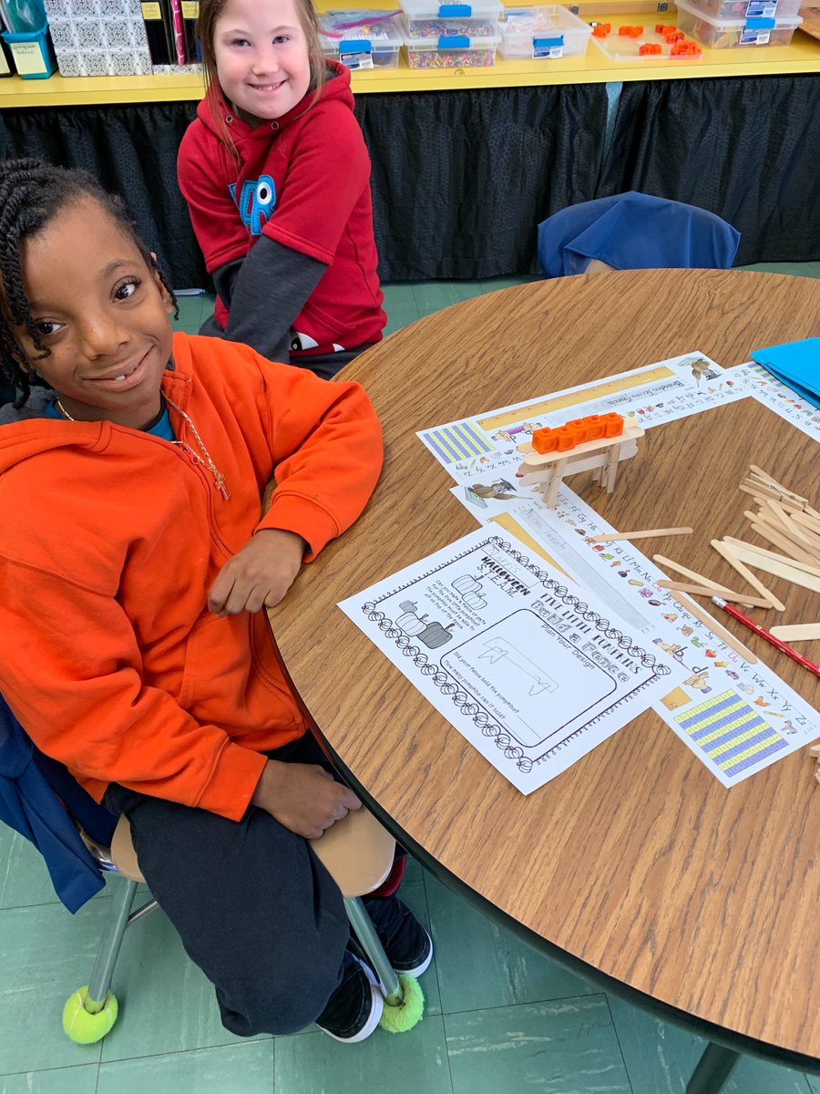 MrsGuntherClass's tweet photo. We are learning in a pumpkin paradise today with Mr. Gunther's music class via Google Hangout, STEAM and literacy activities @mrgunthermusic @MargaritaBaldeo #HTSD @WeAreHTSD https://t.co/rh60Yqqc2a