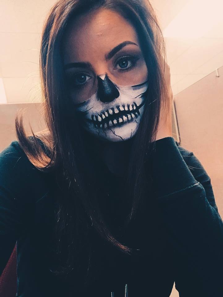 AnastaciaNico12's tweet photo. Happy Halloween 2018! #LogHillSpookstakes https://t.co/EpdZG06kS2