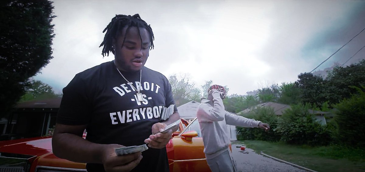 FlashStudiosHD's tweet image. My Roomate Killed another Beat, give it a listen!!

youtube.com/watch?v=GMCQqW…