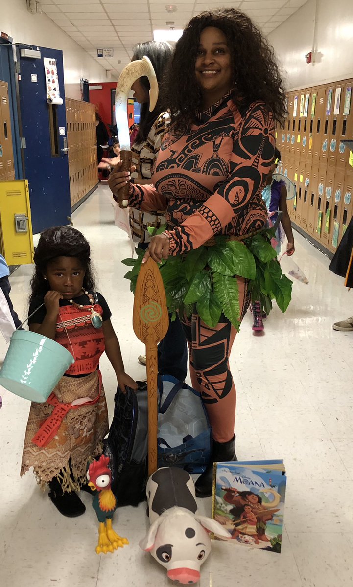 BuddLibrary's tweet image. #BuddEagles dressed up as #BookCharacters @DISD_Libraries @dallasschools