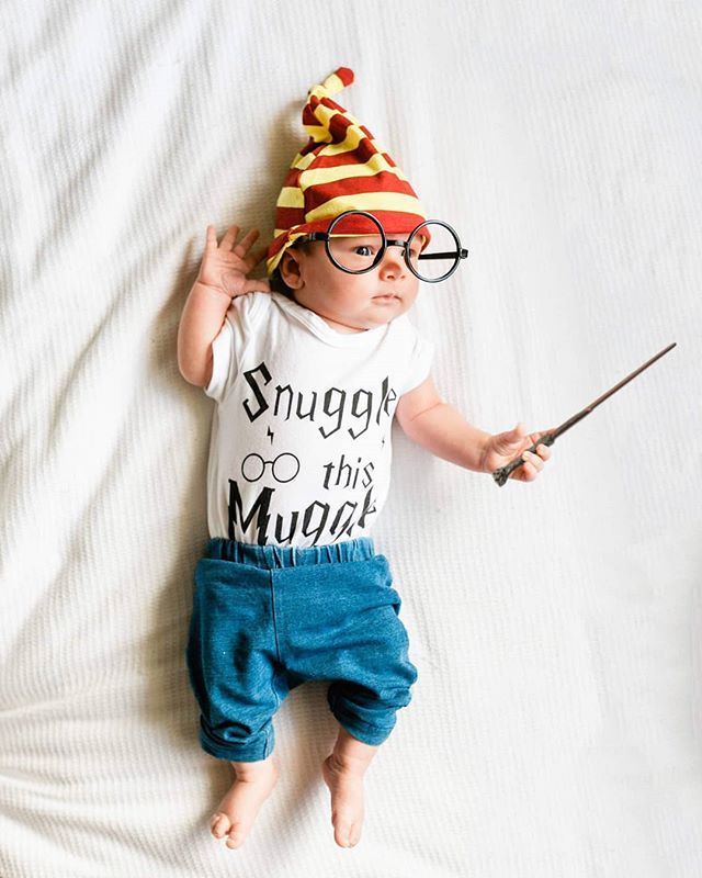 Happy Halloween witches!! Aunt @msadieroberts has  the best taste in newborn clothes 😂 
#harrypotter #hogwarts #pottermore #fantasticbeasts #newbornphotography #brightonnewbornphotographer #halloweencostume #halloween #halloween2018 ift.tt/2Dfuham