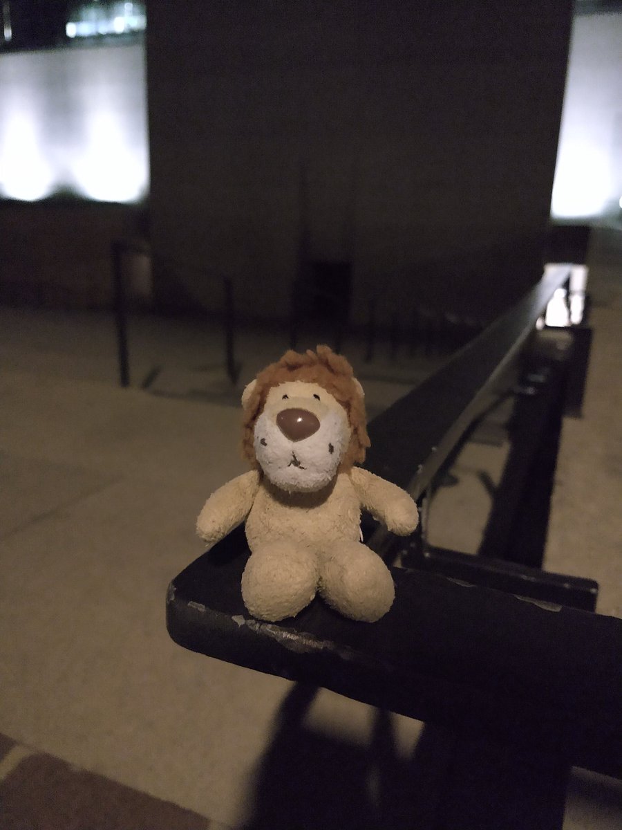 Arbabat's tweet photo. Der @Ludwig_Loewe meint, es ist voll gruselig im dunklen Museum... 🙈
@smaek_muc https://t.co/4MnCW5WWeJ
