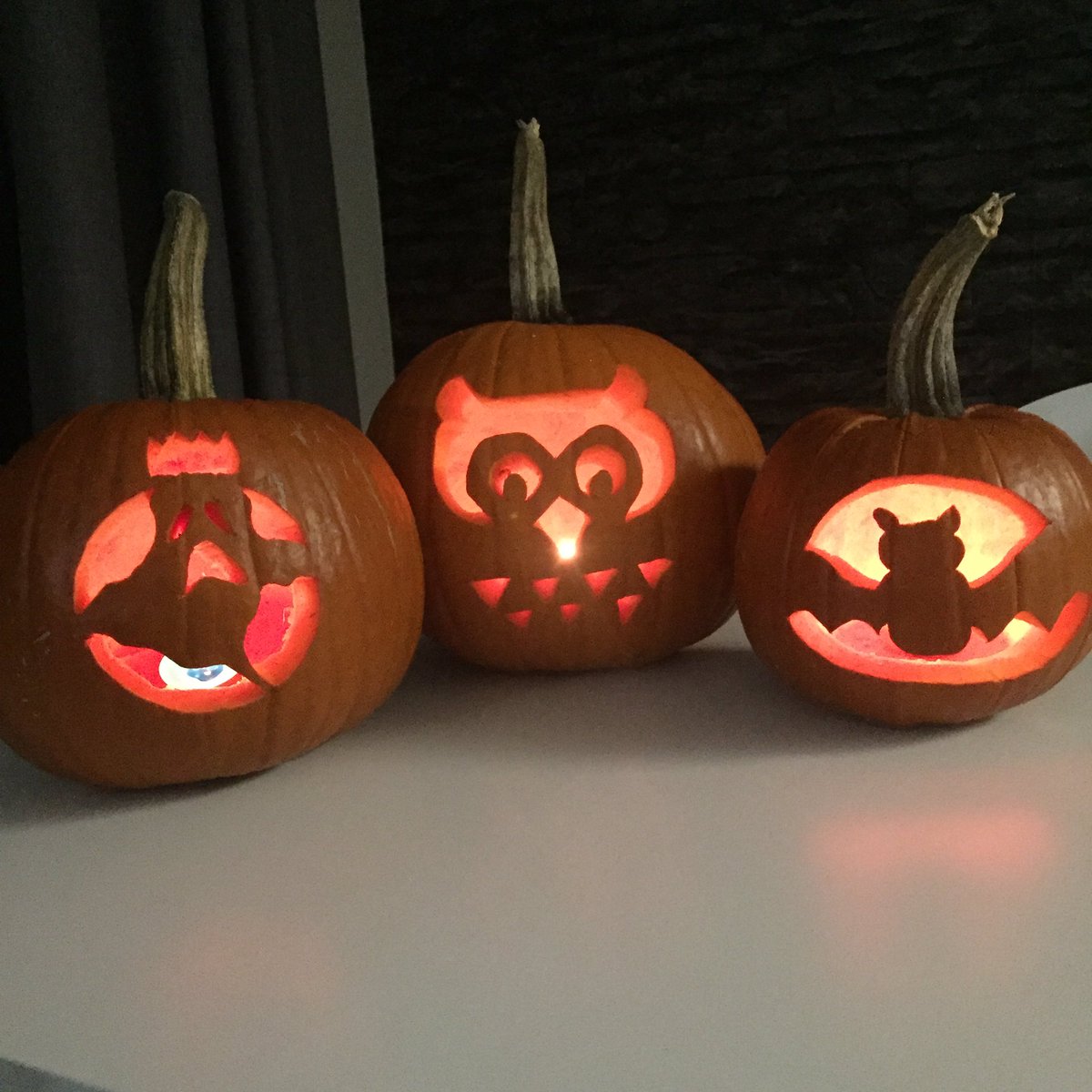 Tinker and Totsy (@tinkerandtotsy) on Twitter photo Happy Halloween! #halloween2018 #pumpkins #happyhalloween #thefirstoneisaprincessghost #thatswhatfreyaaskedfor #ihopeyoucantelltheothersareanowlandabat #ifnotmumnyissackedfrompumpkincarving Happy Halloween! #halloween2018 #pumpkins #happyhalloween #thefirstoneisaprincessghost #thatswhatfreyaaskedfor #ihopeyoucantelltheothersareanowlandabat #ifnotmumnyissackedfrompumpkincarving