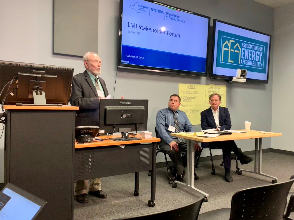 NYSDPS's tweet photo. We had a great turnout and a vibrant exchange of ideas with #NYSPSC Chair Rhodes, @NYSDPS  and @NYSERDA  staff and stakeholders at today’s energy affordability and #energyefficiency forum in the Bronx. #REV4NY https://t.co/kP4PsVhnfY https://t.co/RktUtz4BAe