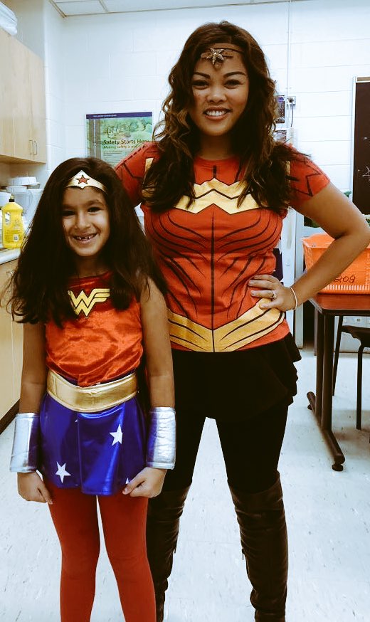 107ThornKs's tweet image. #SchoolSpiritDay #ClassPicture #HappyDay Quite an exciting day @ThornwoodPS ❤️🤗#October #Halloween2018 #littlecreatures 🎃