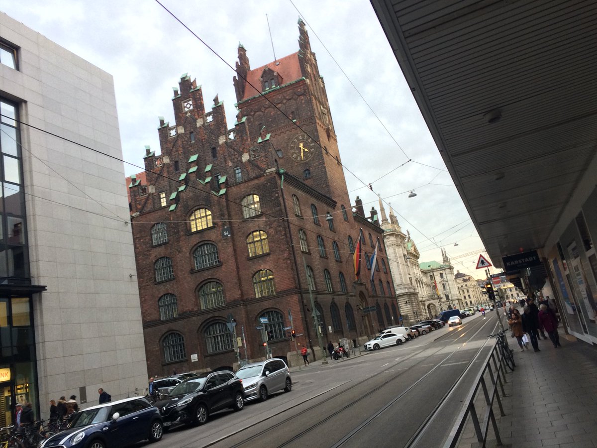 EricaGaudillere's tweet image. Visite de Munich/München assez brève ... bus en retard de deux heures ! Mais rencontre effectuée avec Pint of Sciéce München. #PintofScienceDE.  

Quelques photos pour vos beaux yeux 😘😘 

Liebe Grüsse !