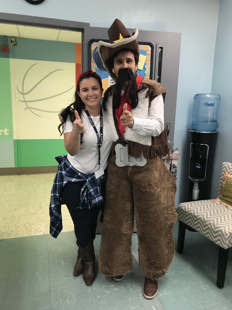 lifewithMsB's tweet photo. HAPPY HALLOWEEN! https://t.co/9LDblFfpzY
