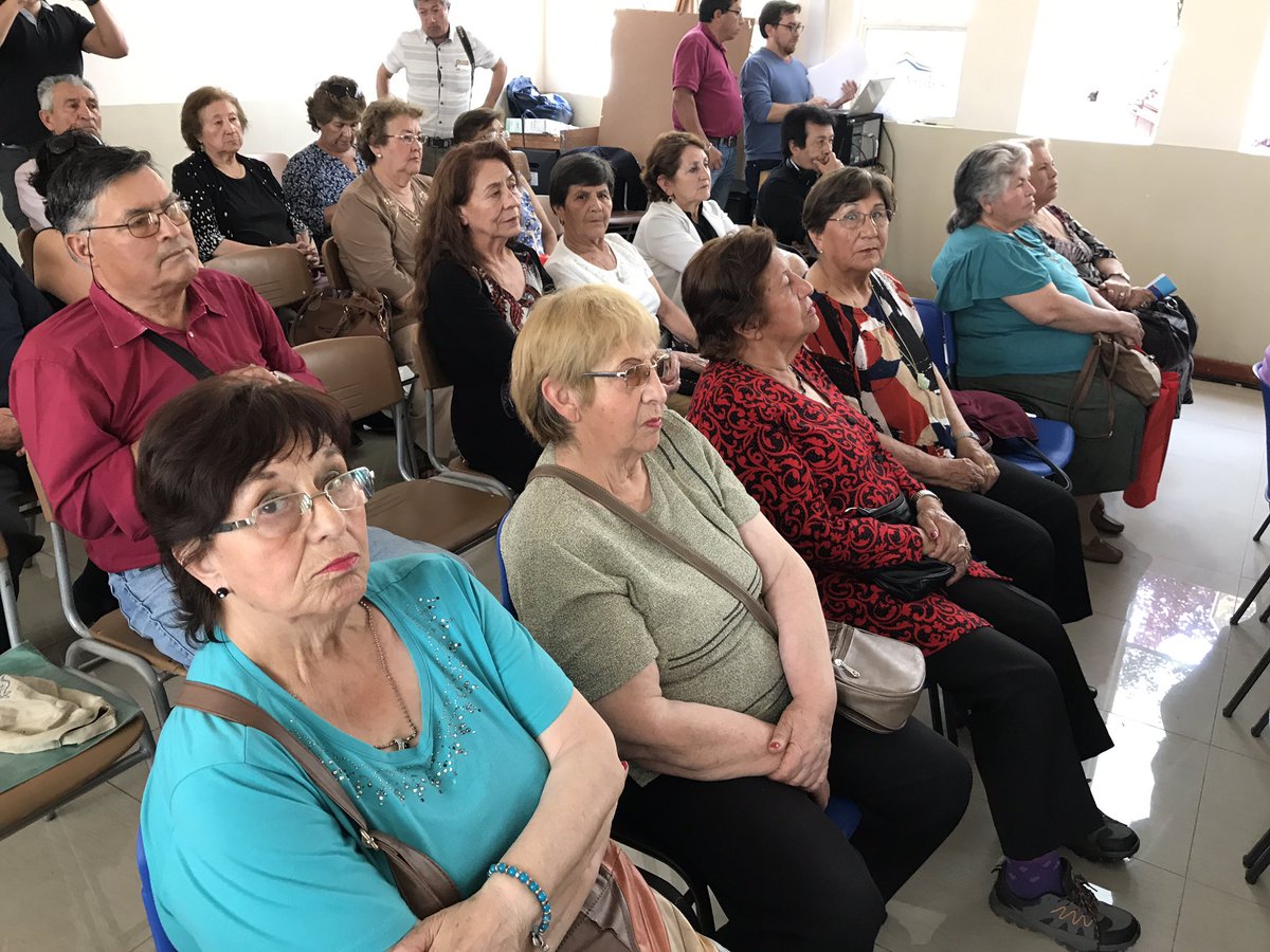 Esto es lo lindo de servicio público! hoy hacemos entrega de una subvención a los 70 Clubes de Adulto Mayor de mi querida comuna, con una inversión de 14 millones de pesos para que puedan financiar sus actividades.