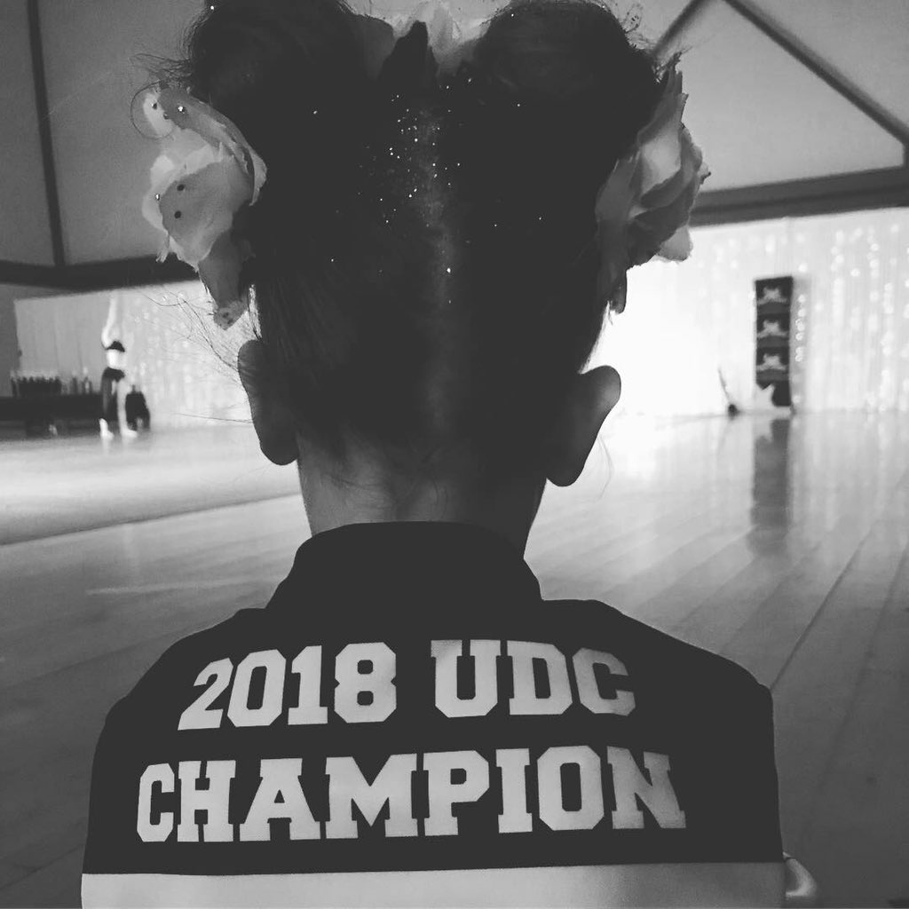 CheerFestival's tweet photo. Tiny Winner keeping a close eye on the Big Girls 😍🌟😎 #youneverknowwhoswatching https://t.co/XNDsyZ0gyw