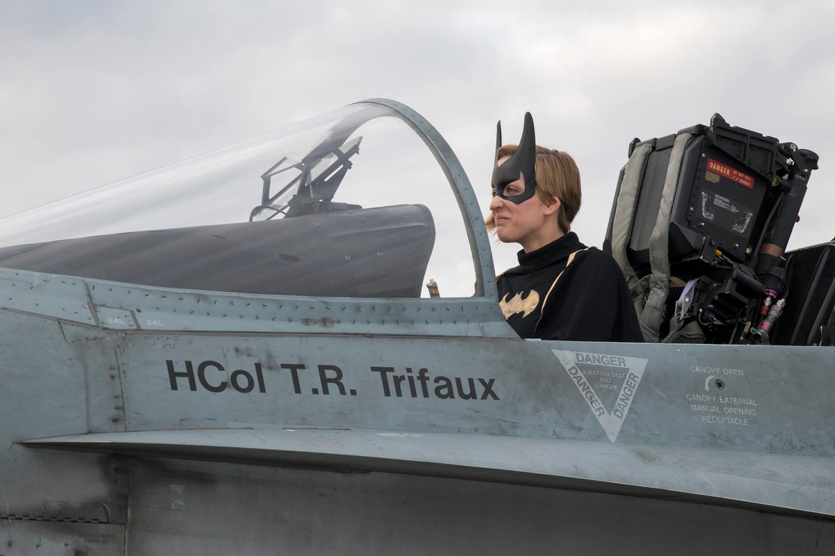 ARC_RCAF's tweet photo. L’esprit de l’#Halloween! 🎃
#Aujourd’hui, des militaires de l’#ARC ont décidé de se costumer afin de célébrer l’Halloween. Regardez-moi ces costumes! Ils sont INCROYABLES!
L’ARC vous souhaite une joyeuse Halloween!
#3eEscadre #4eEscadre https://t.co/CRwWUhJqv3
