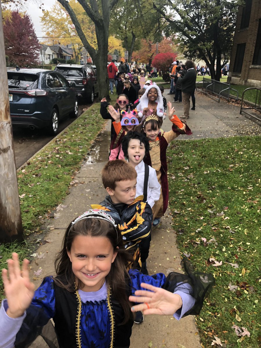 MrsCCorey's tweet photo. Happy Halloween!! 👻 🎃 #Pattengillpride #berkleydiffence https://t.co/9r7QDXJvIa