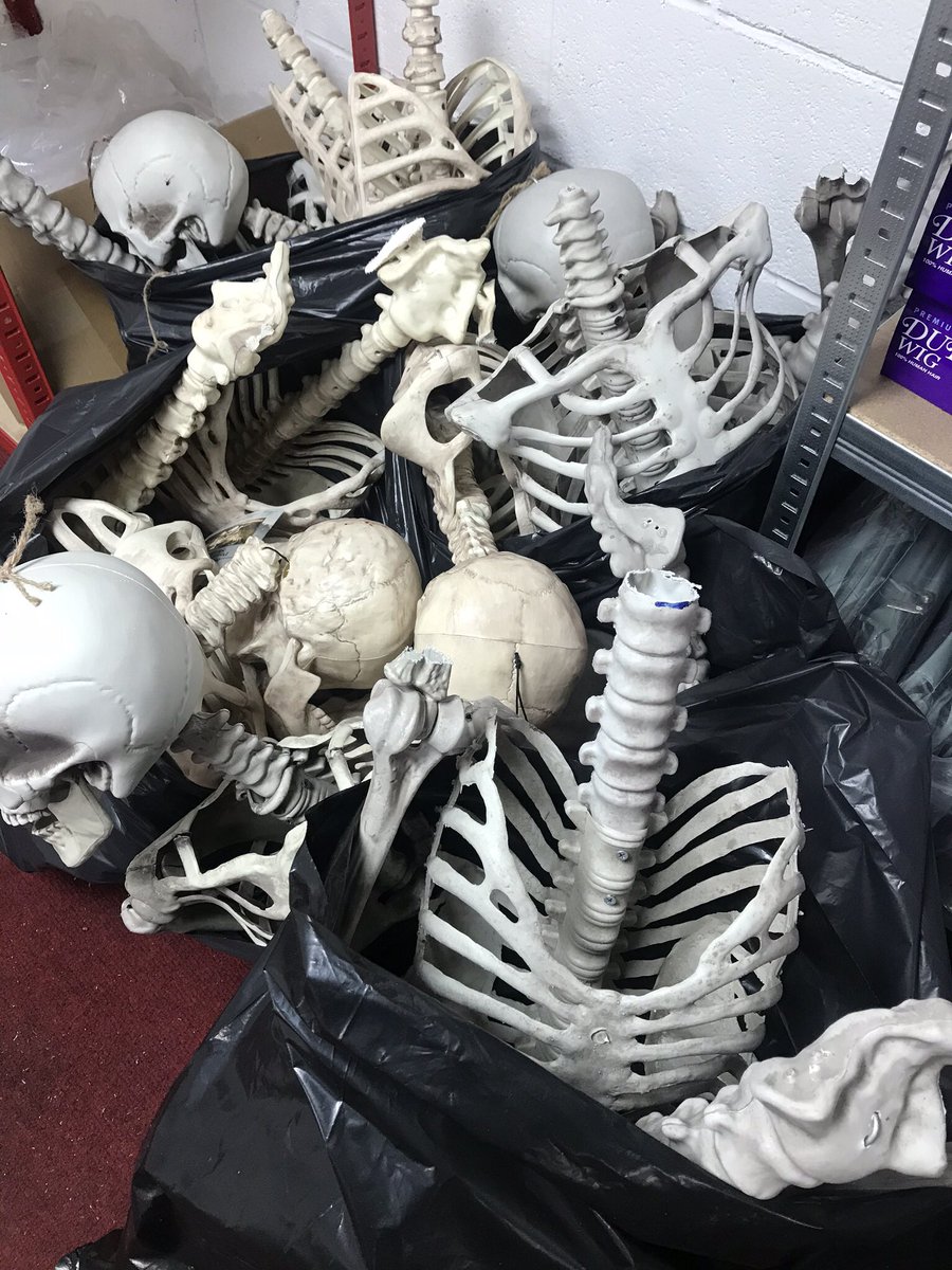 SIMBODIES's tweet photo. People always comment ‘you must be so much fun at #Halloween! Every day is like Halloween for us... so just another day in the office! #teamTFX #bloodandgore #spooky @SIMBODIESglobal https://t.co/94HBgR3on3