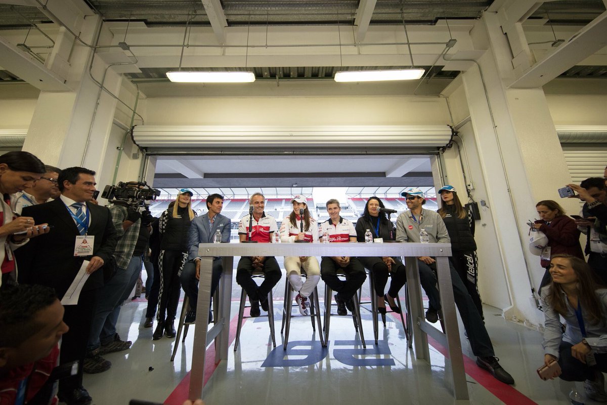 TataCalde's tweet image. Todavía estoy en las nubes! Que Auto, que equipo @SauberF1Team 🙏🏻🙌🏻 @escuderiatelmex 
Still over the moon! What a car, what a team @SauberF1Team 🙏🏻🙌🏻