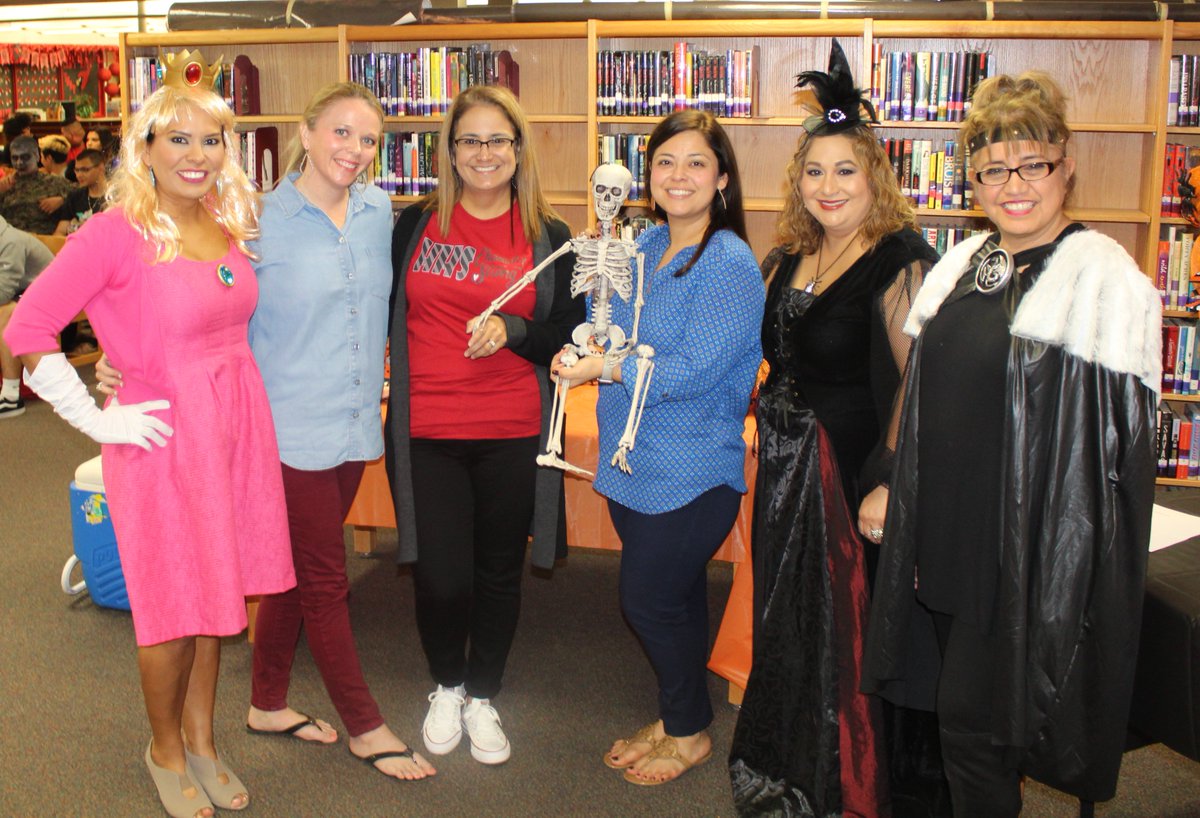 <a href="/HarlingenStuCo/">HHS Student Council</a> @HCISDLibraries <a href="/HHSILC/">HHSILC</a> <a href="/HarlingenHS/">HHS Cardinals</a> <a href="/HarlingenCISD/">HCISD</a> <a href="/Izeta3/">Izeta</a> <a href="/HarlingenHS_Law/">HHS Law Enforcement Club</a> <a href="/harlingenhs2019/">HHS Senior class</a>  @hhsrotary Trick or Tweet at the HHS ILC. #HCISDProud #staffhhs18 #edTech #ILCuattheLibrary #Twitter